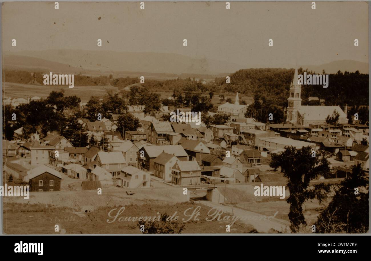 Stampa in argento gelatina - veduta del villaggio, Saint-Raymond, Quebec, prima del 1934 Zénon Charles Borromée Pagé (nato nel 1880) Foto Stock
