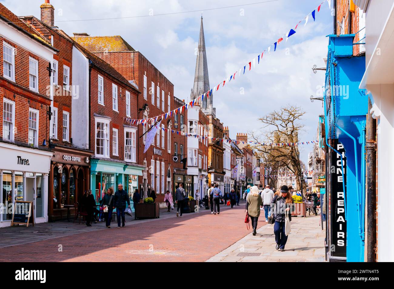 Tranquilla East Street in una mattinata di sole. Chichester, West Sussex, South East, Inghilterra, Regno Unito, Europa Foto Stock