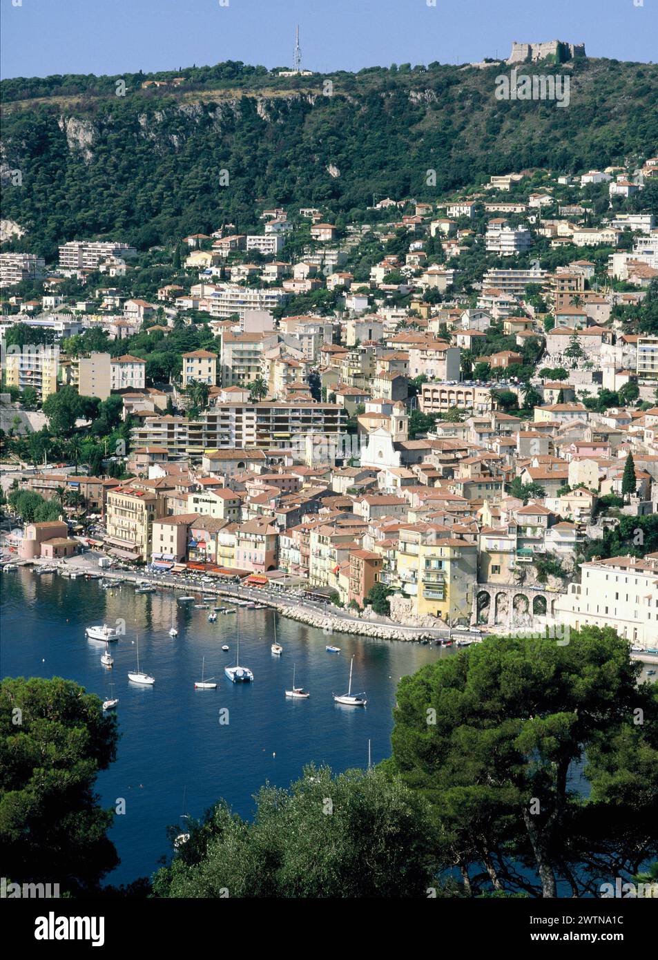 Francia. Costa Azzurra. Villefranche-sur-Mer da Saint Jean Cap Ferrat. Foto Stock