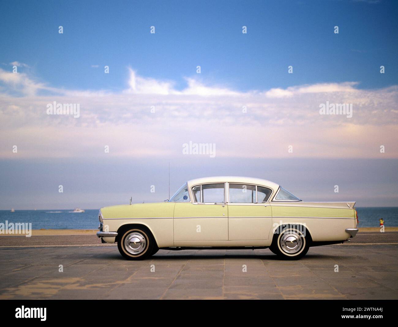 Auto d'epoca. 1957. Vauxhall Cresta PA. Inglese. Foto Stock