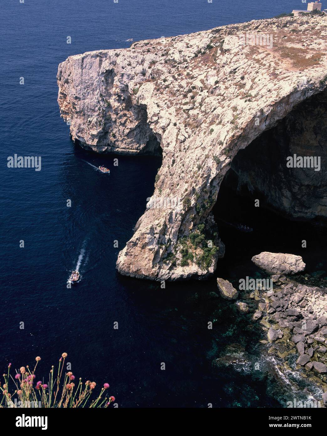 Malta. Grotta costiera della Grotta Azzurra. Foto Stock