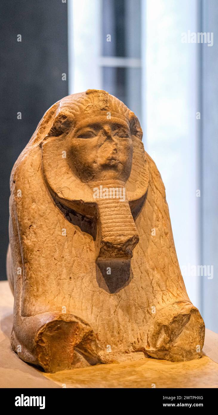 La statuetta della Sfinge ritratto del faraone Amenemhat III in un museo, Germania Foto Stock