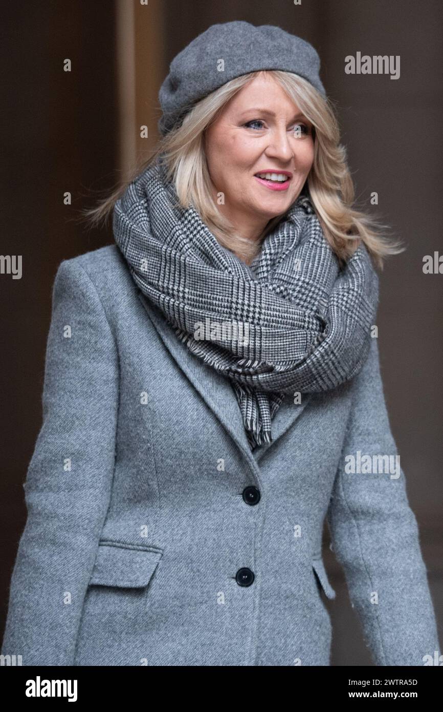 Londra, Regno Unito. 19 marzo 2024. Esther McVey - Ministro senza portafoglio nel Gabinetto arriva per una riunione di Gabinetto a Downing Street. Credito: Justin ng/Alamy Live News. Foto Stock