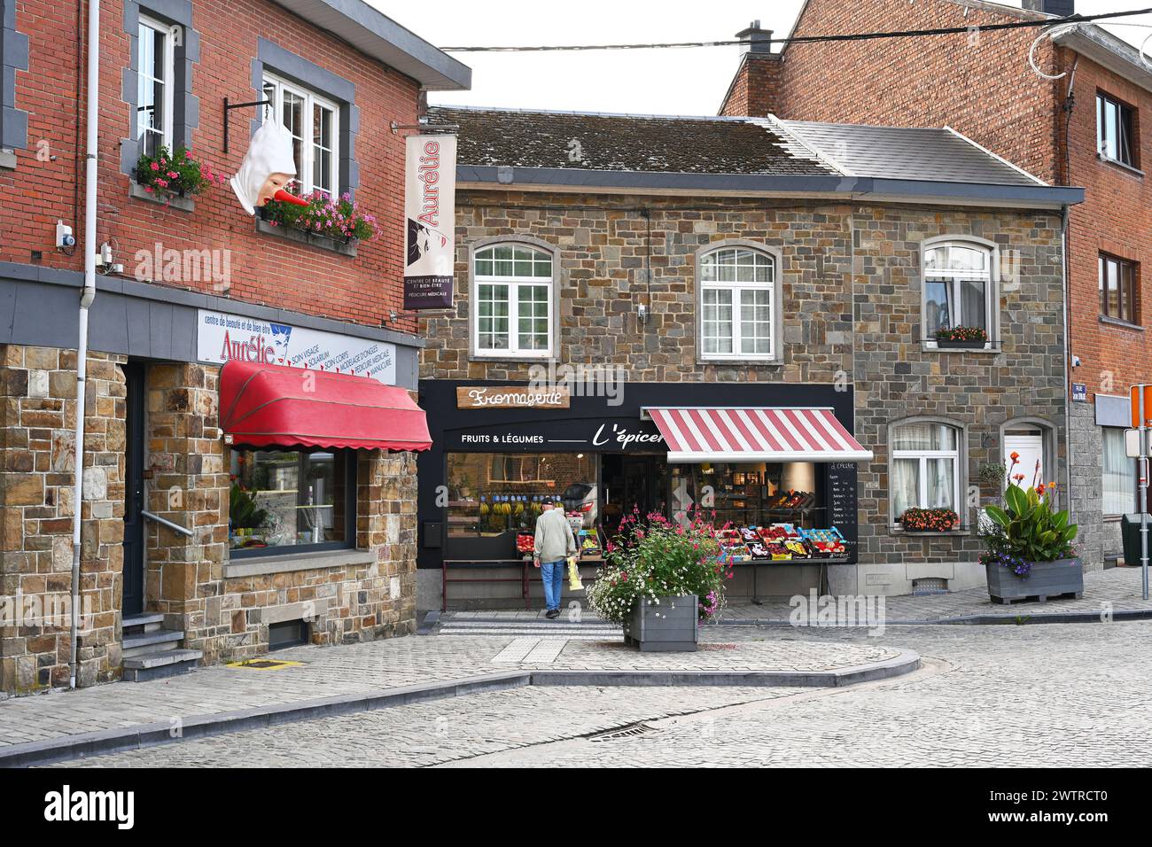 Negozi con vista sulla strada a Stavelot Foto Stock