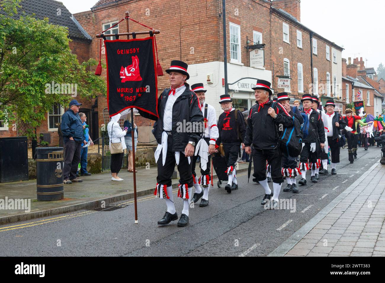 Grimsby Morris danzerà in strada al Southwell Folk Festival Foto Stock