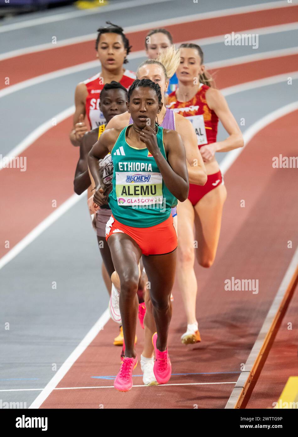 Habitam Alemu, Etiopia, gareggia nei 800 m di manches femminili ai Campionati del mondo di atletica leggera indoor, Emirates Arena, Glasgow, Scozia, Regno Unito. 1a/3a Foto Stock