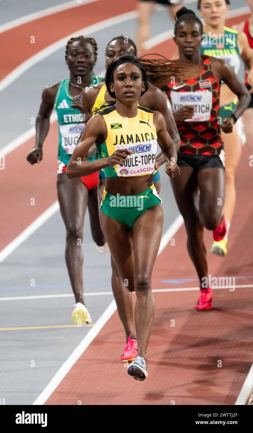 Natoya Goule-Toppin, Giamaica, gareggia nei 800 m manches femminili ai Campionati mondiali di atletica leggera indoor, Emirates Arena, Glasgow, Scozia, Regno Unito. Foto Stock