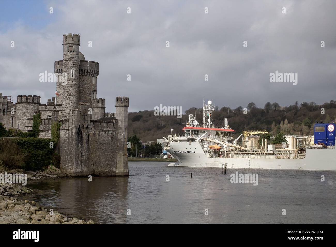 Il 17 marzo 24 la nave TRISTAO da CUNHA, costruita nel 2019, scalò lentamente il fiume Lee al castello di Blackrock verso Cork City nella contea di Cork in Irlanda. Foto Stock