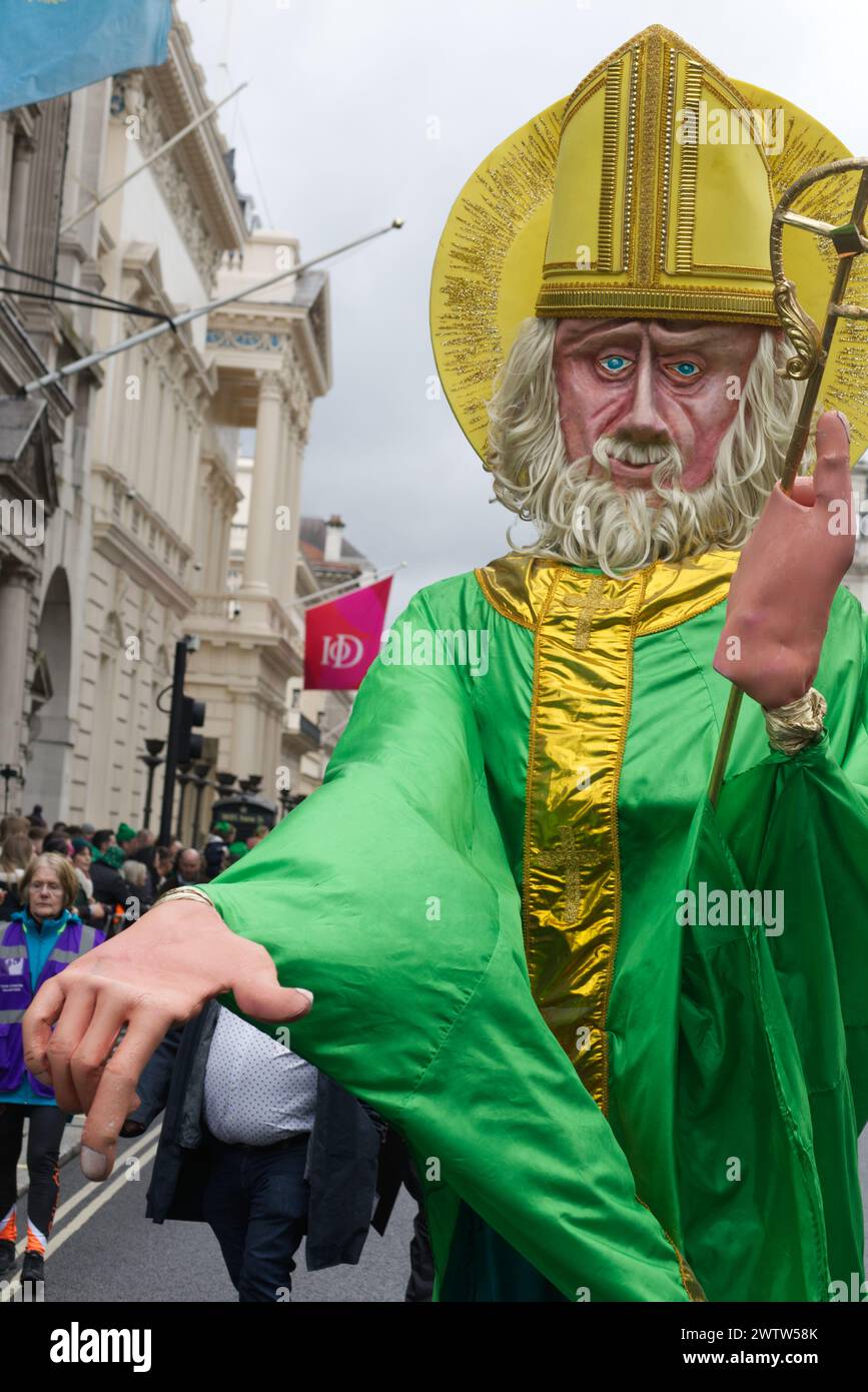 Festeggiamenti per il giorno di San Patrizio, Londra Foto Stock
