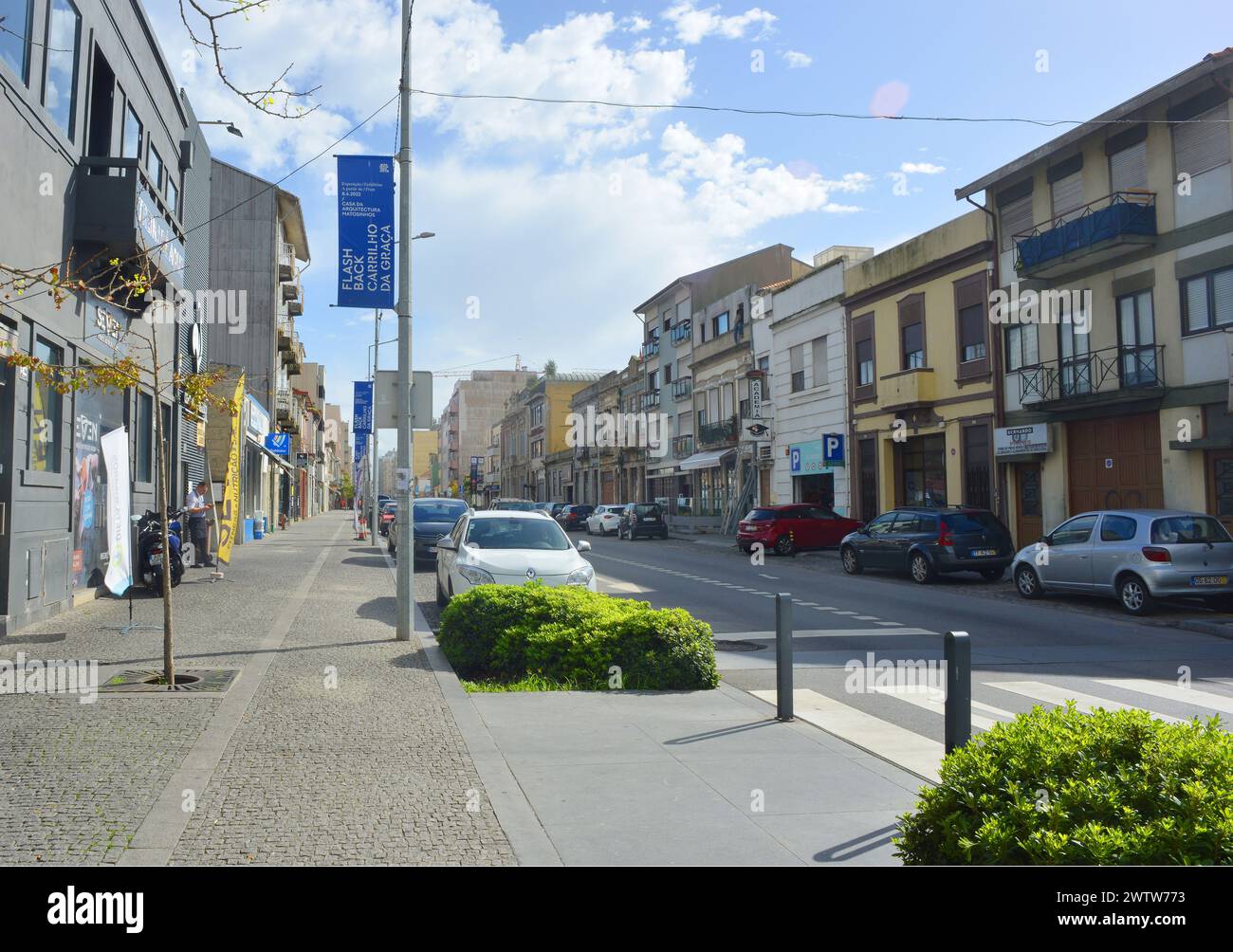 Matosinhos, Portogallo, architettura di scena stradale, edifici e facciate di negozi Foto Stock