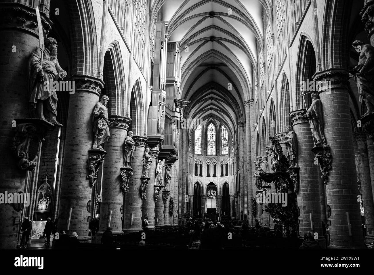 All'interno della Cattedrale di San Michele e San Gudula - bianco e nero Foto Stock