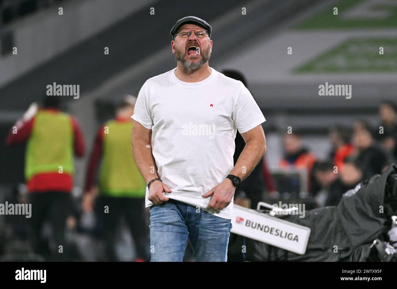 2) Bundesliga, Merkur Spiele Arena Düsseldorf, fortuna Düsseldorf vs Hamburger SV; allenatore Steffen Baumgart (HSV) Foto Stock