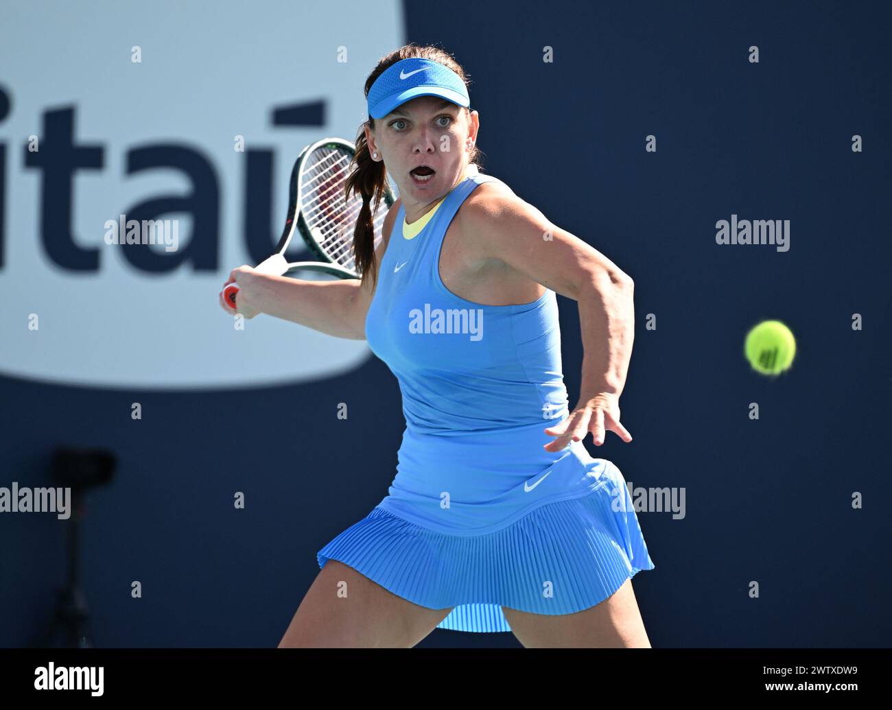 Miami Gardens, Florida, Stati Uniti. 19 marzo 2024. Simona Halep vs Paula Badosa durante il Miami Open 2024 all'Hard Rock Stadium il 19 marzo 2024 a Miami Gardens, Florida. Crediti: Mpi04/Media Punch/Alamy Live News Foto Stock