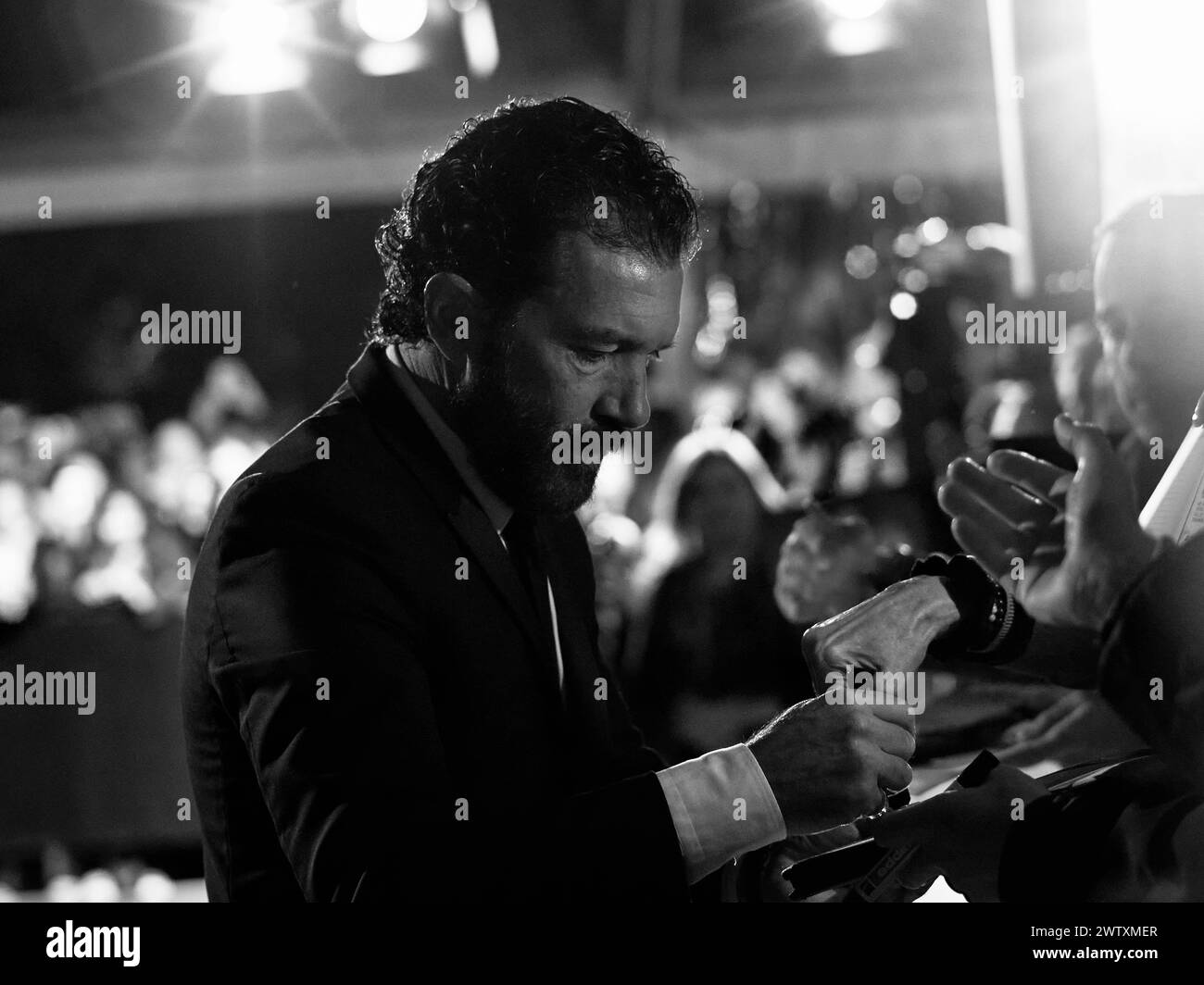Zurigo / Svizzera, 26 settembre 2014. L'attore e regista Antonio Banderas firma autografi al Zurich Film Festival. Crediti: Walter Gilgen Foto Stock
