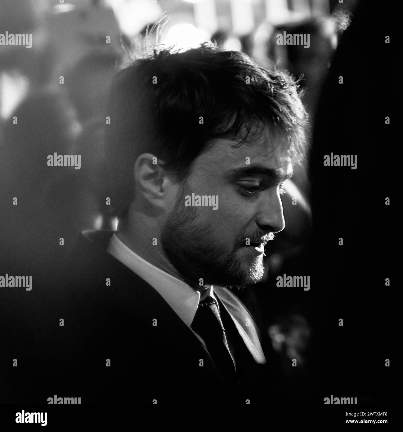 , 30 settembre 2016. L'attore Daniel Radcliffe tra la folla e sulla strada per il Green Carpet del Festival del cinema di Zurigo. Crediti: Walter Gilgen Foto Stock