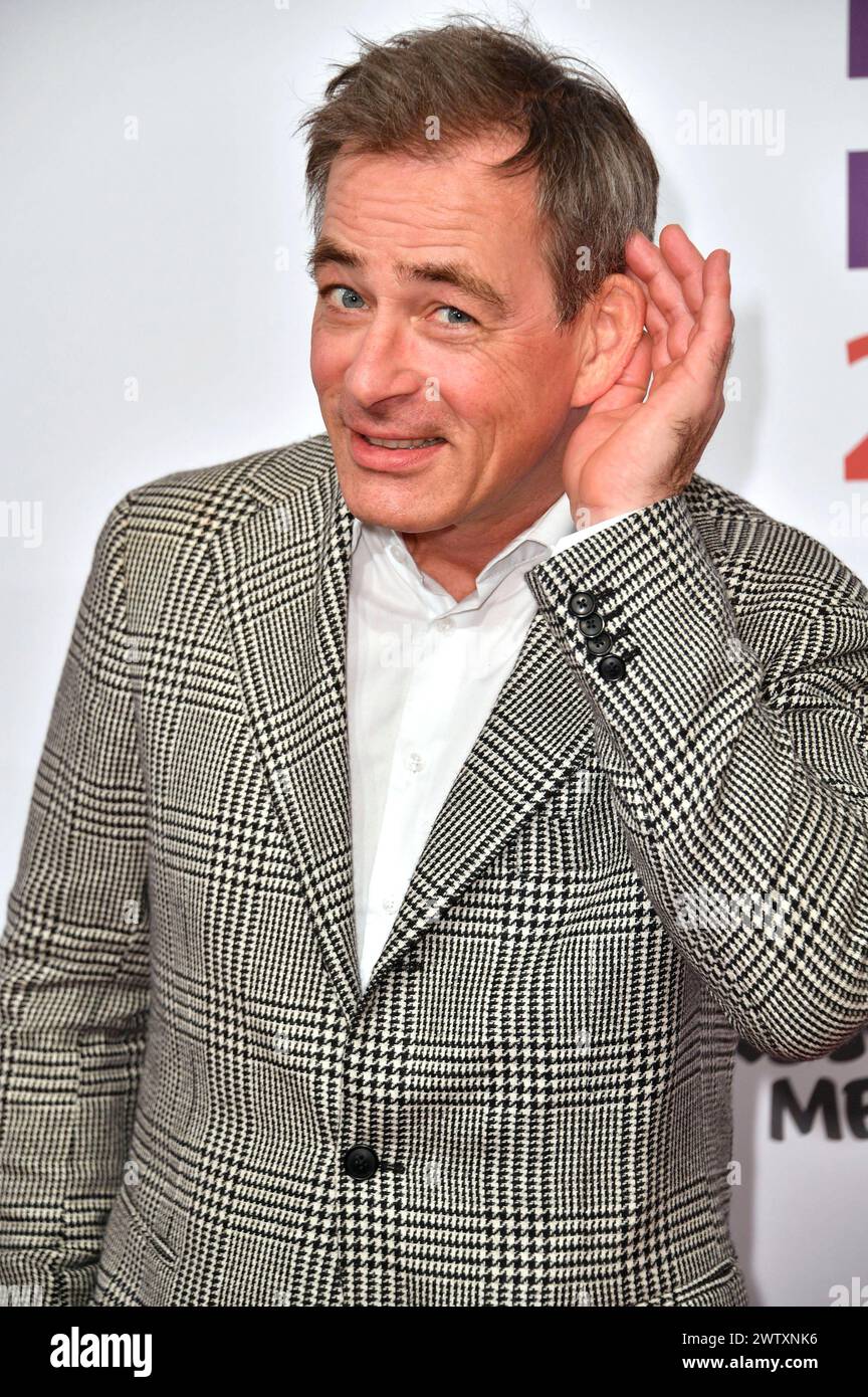 Jan Sosniok bei der Verleihung des 22. Deutschen Hörfilmpreises 2024 in der Hauptstadtrepräsentanz der Deutschen Telekom. Berlino, 19.03.2024 *** Jan Sosniok alla presentazione del 22 German audio Film Award 2024 presso l'ufficio di rappresentanza della Deutsche Telekom di Berlino, 19 03 2024 foto:Xn.xKubelkax/xFuturexImagex hoerfilmpreis_4317 Foto Stock