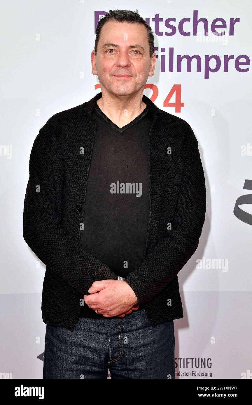 Christian Petzold bei der Verleihung des 22. Deutschen Hörfilmpreises 2024 in der Hauptstadtrepräsentanz der Deutschen Telekom. Berlino, 19.03.2024 *** Christian Petzold alla presentazione del 22 German audio Film Award 2024 presso l'ufficio di rappresentanza della Deutsche Telekom di Berlino, 19 03 2024 foto:Xn.xKubelkax/xFuturexImagex hoerfilmpreis_4353 Foto Stock