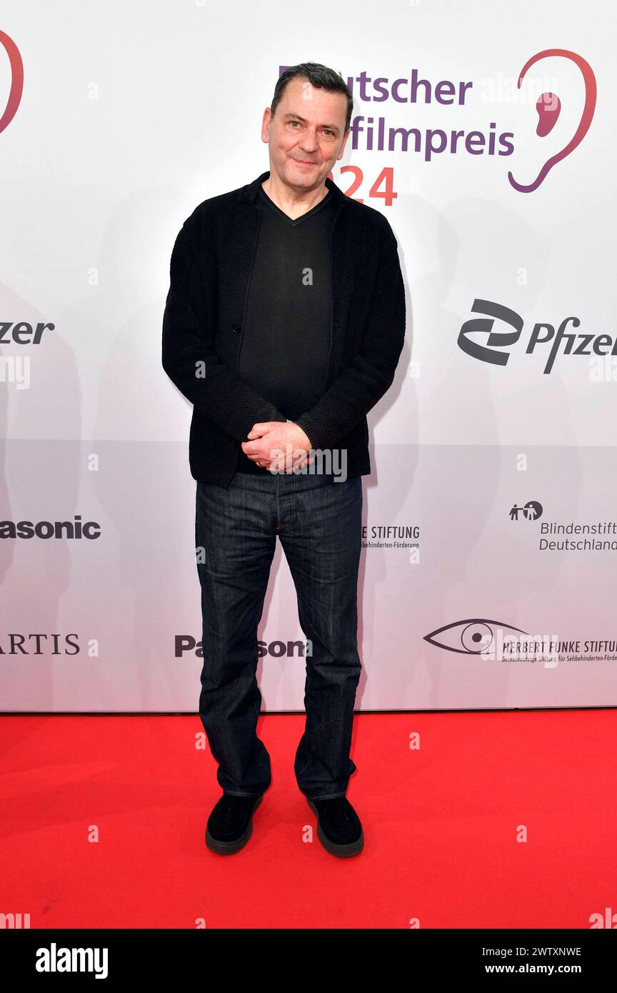 Christian Petzold bei der Verleihung des 22. Deutschen Hörfilmpreises 2024 in der Hauptstadtrepräsentanz der Deutschen Telekom. Berlino, 19.03.2024 *** Christian Petzold alla presentazione del 22 German audio Film Award 2024 presso l'ufficio di rappresentanza della Deutsche Telekom di Berlino, 19 03 2024 foto:Xn.xKubelkax/xFuturexImagex hoerfilmpreis_4352 Foto Stock