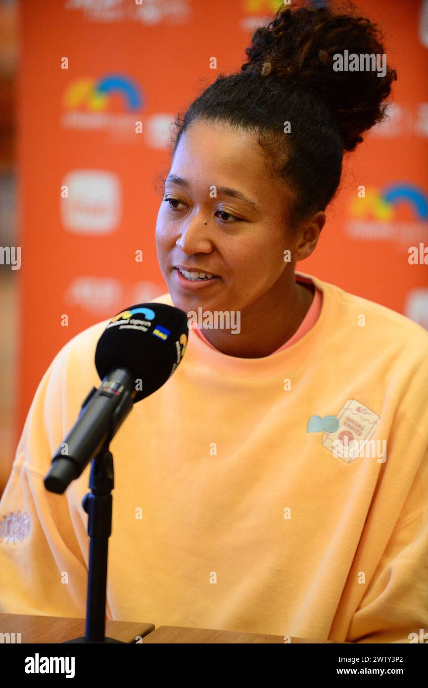 MIAMI GARDENS, FLORIDA - 19 MARZO: Naomi Osaka (Giappone/Haiti) parla ai media durante il Miami Open 2024 presentato da Itaú all'Hard Rock Stadium il 19 marzo 2024 a Miami Gardens, Florida. (Foto di JL/Sipa USA) Foto Stock