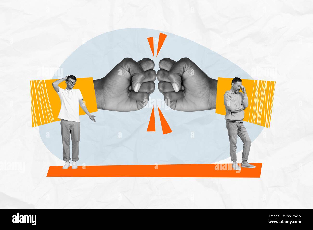 Collage fotografico composito di due uomini turbati litigare mano calcio incomprensione fallimento accordo colleghi isolati su sfondo dipinto Foto Stock