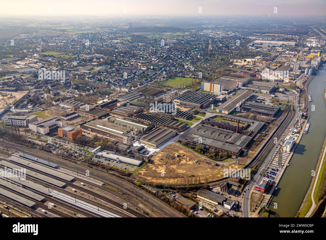 Luftbild, Gewerbegebiet Hafenstraße, Thyssen Draht AG, Hamm-Westen. Mitte, Hamm, Ruhrgebiet, Nordrhein-Westfalen, Deutschland ACHTUNGxMINDESTHONORARx60xEURO *** Vista aerea, Hafenstrasse Industrial estate, Thyssen Draht AG, Hamm Westen Mitte, Hamm, zona della Ruhr, Renania settentrionale-Vestfalia, Germania ATTENTIONxMINDESTHONORARx60xEURO Foto Stock