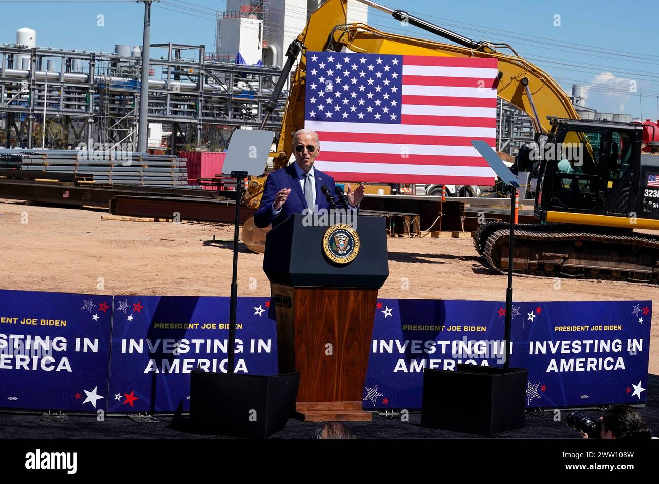 President Joe Biden speaks, Wednesday, March 20, 2024, in Chandler, Ariz. (AP Photo/Darryl Webb) Foto Stock