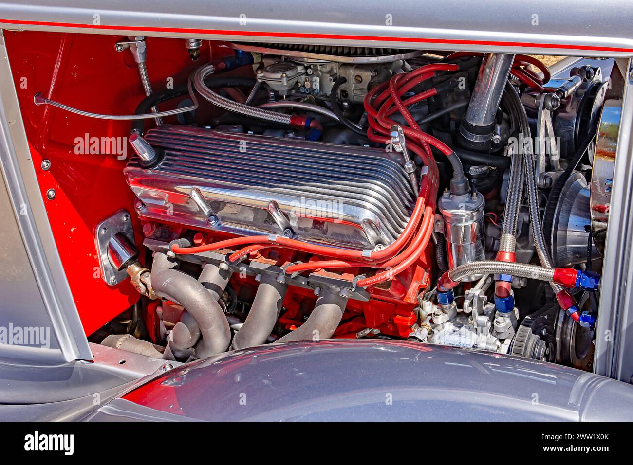 Motore di una berlina Ford V8 personalizzata degli anni '1930 Foto Stock