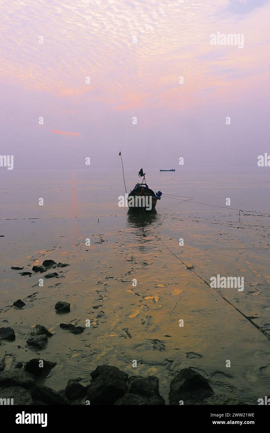 hanra, splendido villaggio di pescatori vicino al porto dei diamanti della piccola città, situato sulle rive del fiume gange nel bengala occidentale, in india Foto Stock