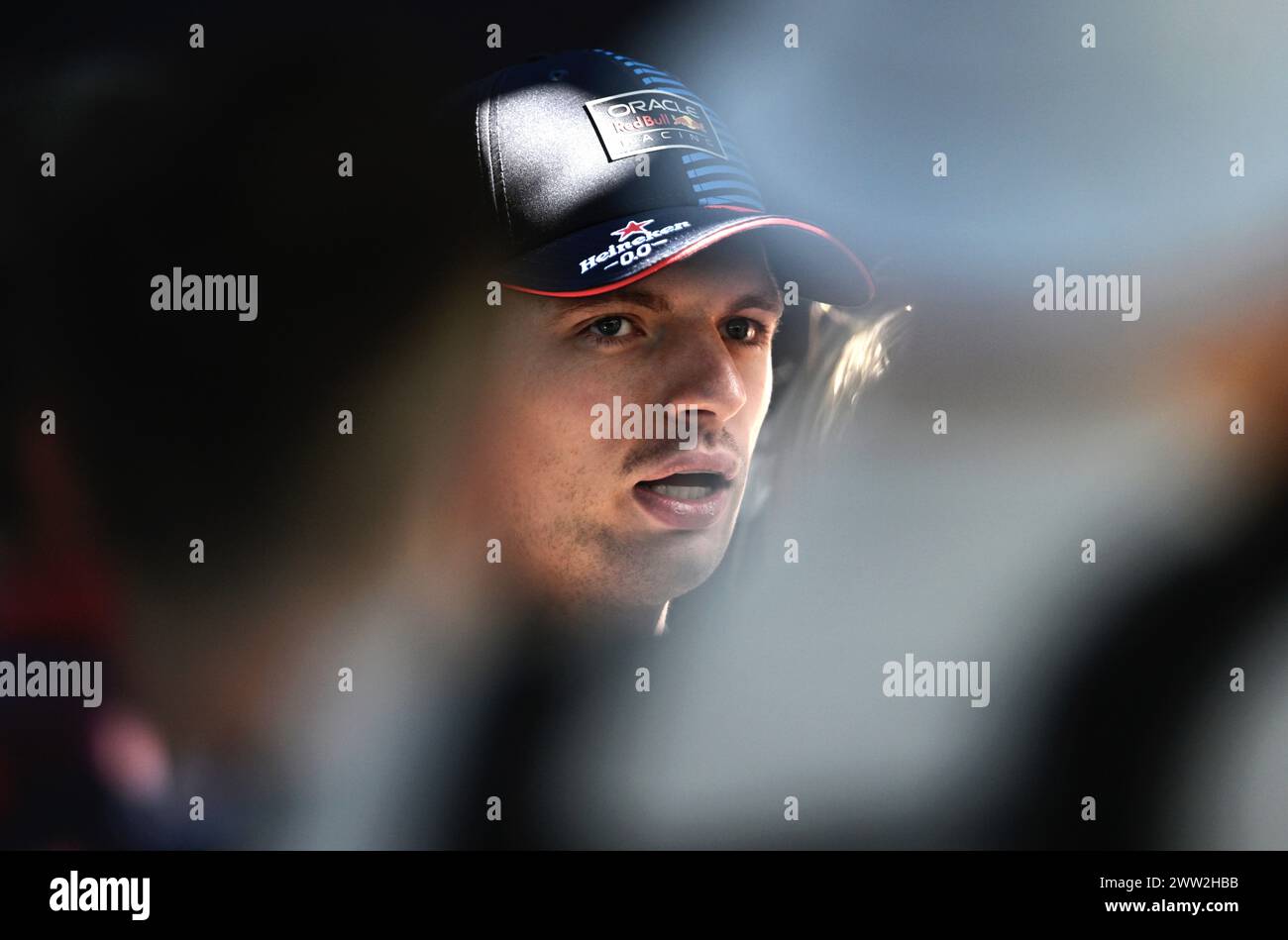 MELBOURNE, AUSTRALIA, 21 marzo 2024. Nella foto: 01 Max Verstappen (NED) Oracle Red Bull Racing nel paddock al FIA Formula 1 Rolex Australian Grand Prix 2024 3° round dal 22 al 24 marzo presso l'Albert Park Street Circuit di Melbourne, Australia. Crediti: Karl Phillipson/Alamy Live News Foto Stock