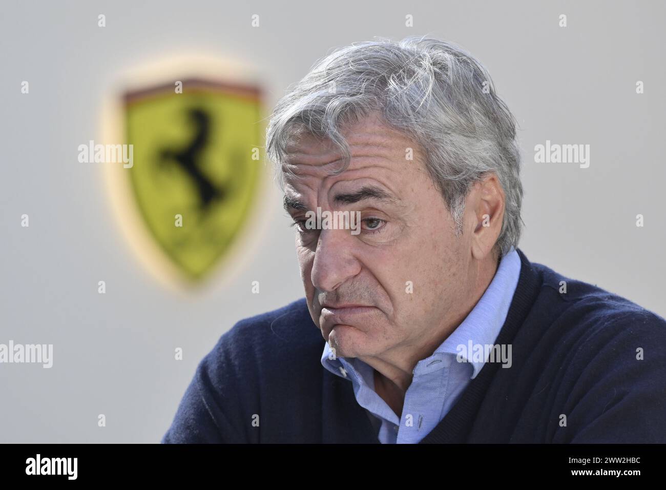 MELBOURNE, AUSTRALIA, 21 marzo 2024. Nella foto: Carlos Sainz, il padre di Carlos Sainz Jr. Nel paddock del FIA Formula 1 Rolex Australian Grand Prix 2024 3° round dal 22 al 24 marzo all'Albert Park Street Circuit di Melbourne, Australia. Crediti: Karl Phillipson/Alamy Live News Foto Stock