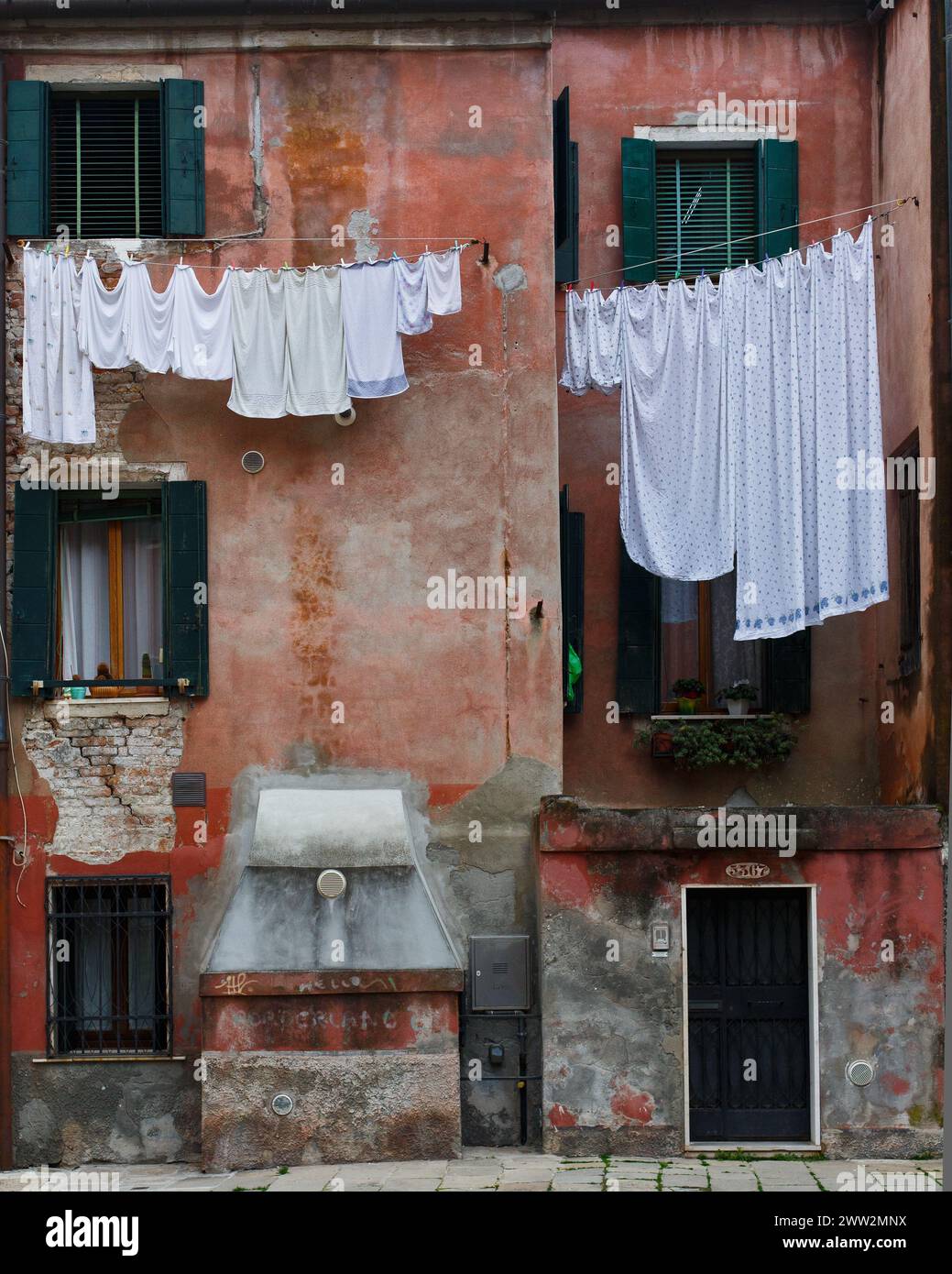 Una vista panoramica delle case colorate di Murano, Italia. Foto Stock