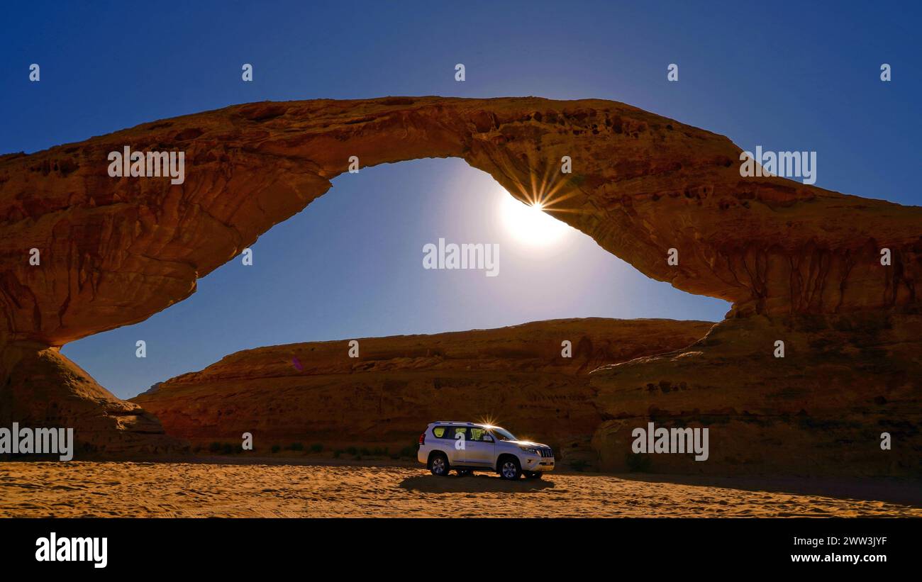 Rainbow Arch ad al Ula, al Ula, Arabia Saudita, Medio Oriente Foto Stock