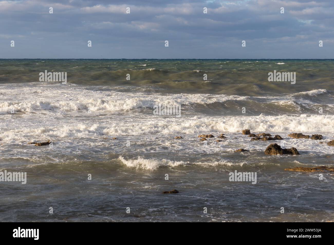 Soleggiata giornata invernale in spiaggia Foto Stock