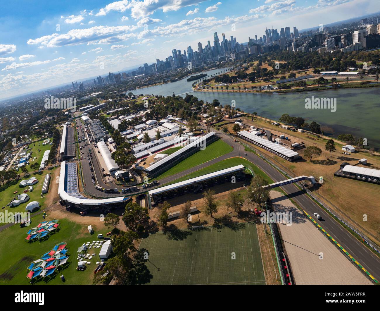 Melbourne, Australia. 16 marzo 2024. Melbourne, Australia, sabato 16 marzo: Il circuito di Albert Park Street si prepara durante il Gran Premio d'Australia di Formula 1 2024. Foto, foto e copyright © PETERSON Mark ATP Images (PETERSON Mark/ATP/SPP) credito: SPP Sport Press Photo. /Alamy Live News Foto Stock