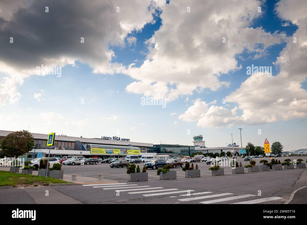 Foto dell'aeroporto di riga (Rigas Lidosta). Riga International Airport è l'aeroporto internazionale di riga, la capitale della Lettonia, e il più grande aeroporto Foto Stock