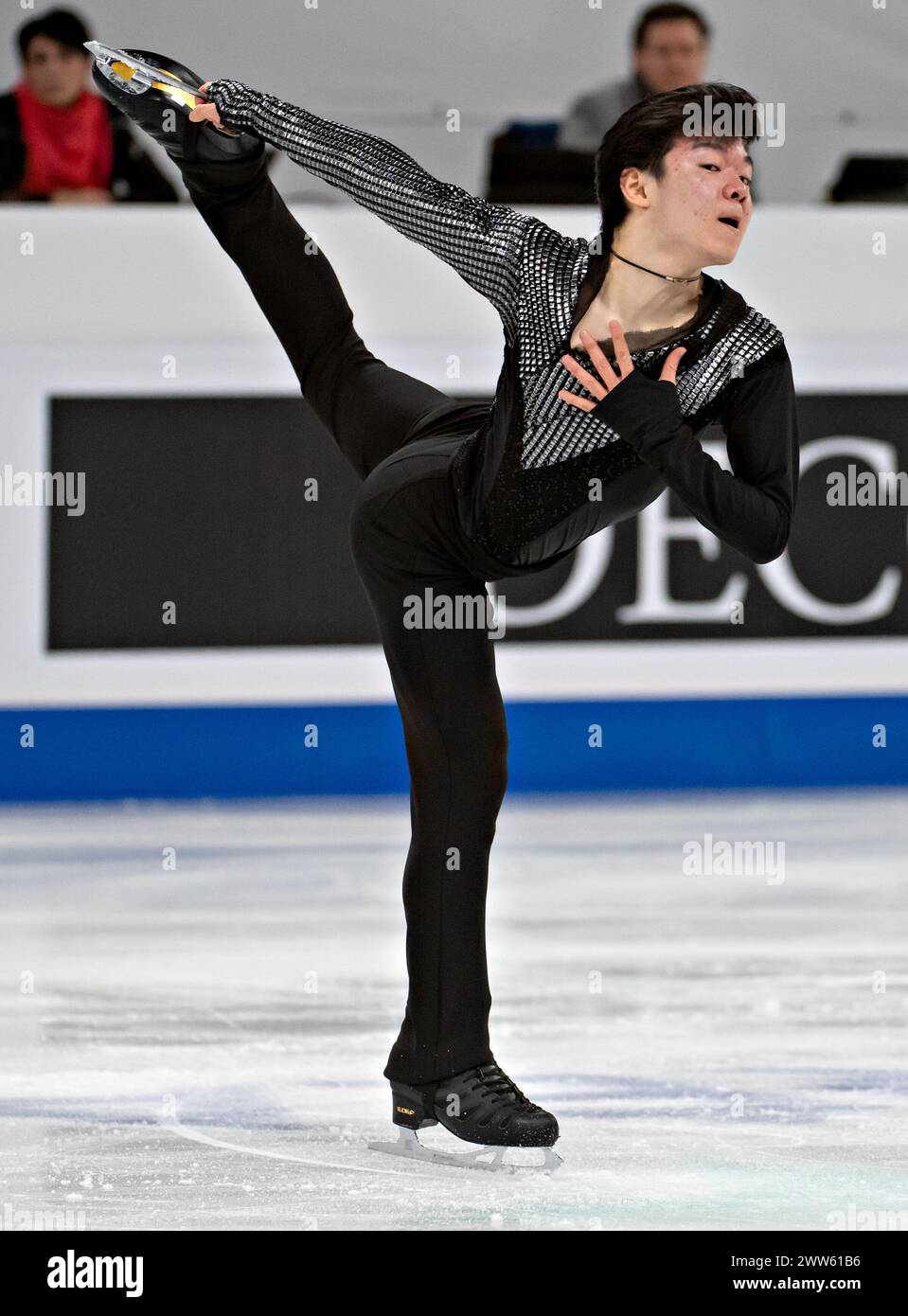 Montreal, Canada. 21 marzo 2024. Il Giappone Kagiyama Yuma gareggia durante il programma maschile Short ai Campionati mondiali di pattinaggio di figura dell'Unione Internazionale di pattinaggio di figura al Bell Centre di Montreal, Canada, il 21 marzo 2024. Crediti: Andrew Soong/Xinhua/Alamy Live News Foto Stock