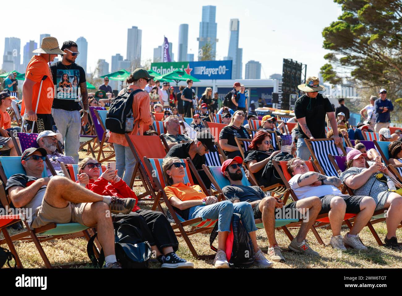 Tifosi durante la Formula 1 Rolex Australian Grand Prix 2024, 3° round del Campionato del mondo di Formula 1 2024 dal 22 al 24 marzo 2024 sull'Albert Park Circuit, a Melbourne, Australia Foto Stock