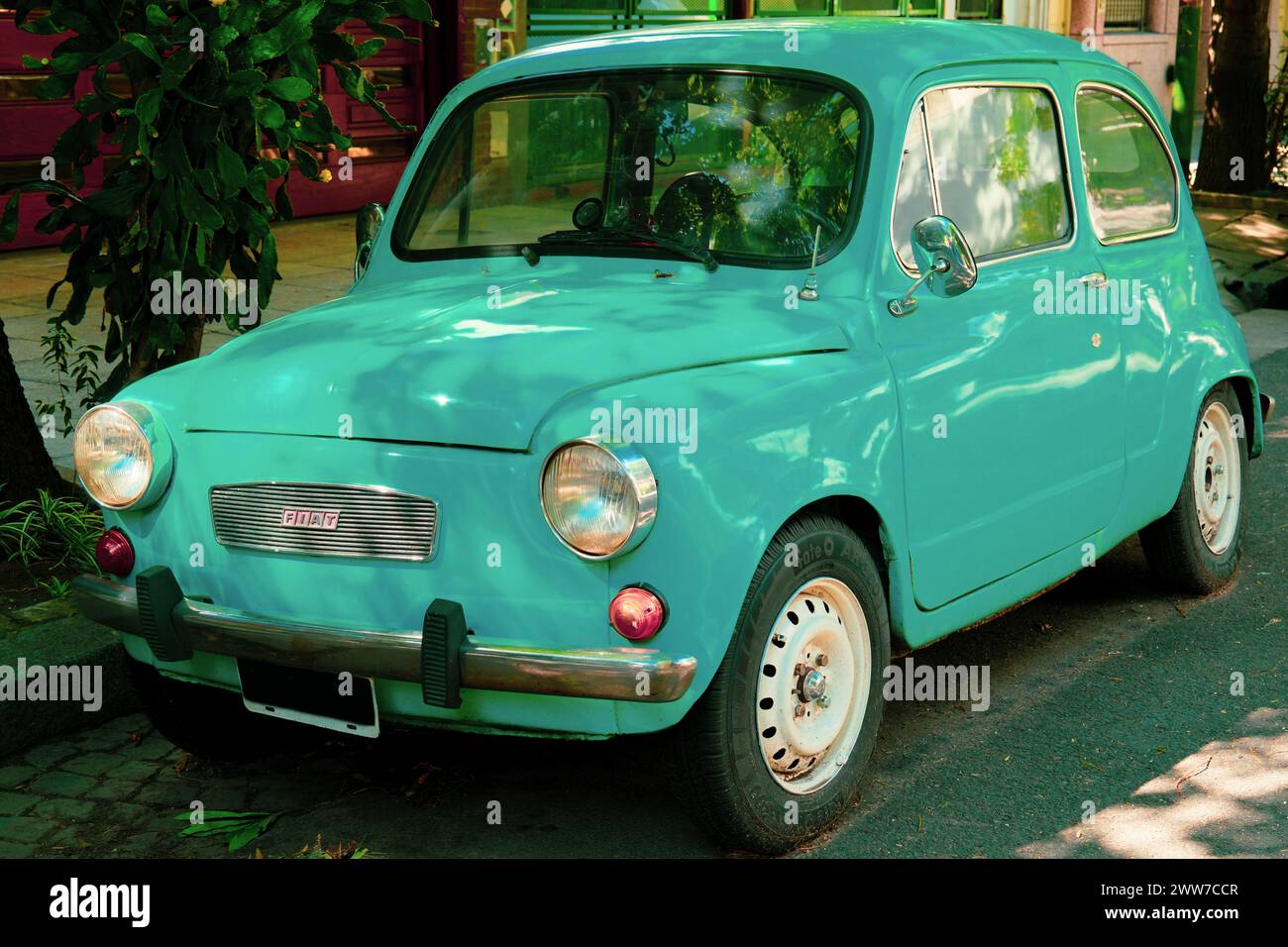 Fiat d'epoca, giorno di sole, Buenos Aires, Argentina. 15.10.2023 Foto Stock