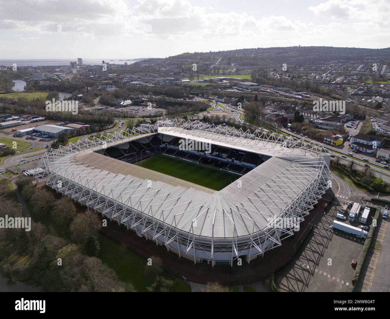 Swansea, Regno Unito. 22 marzo 2024. Veduta aerea dello Stadio Swansea.com di Swansea il 22 marzo 2024. Questa immagine può essere utilizzata solo per scopi editoriali. Solo per uso editoriale. Crediti: Ashley Crowden/Alamy Live News Foto Stock