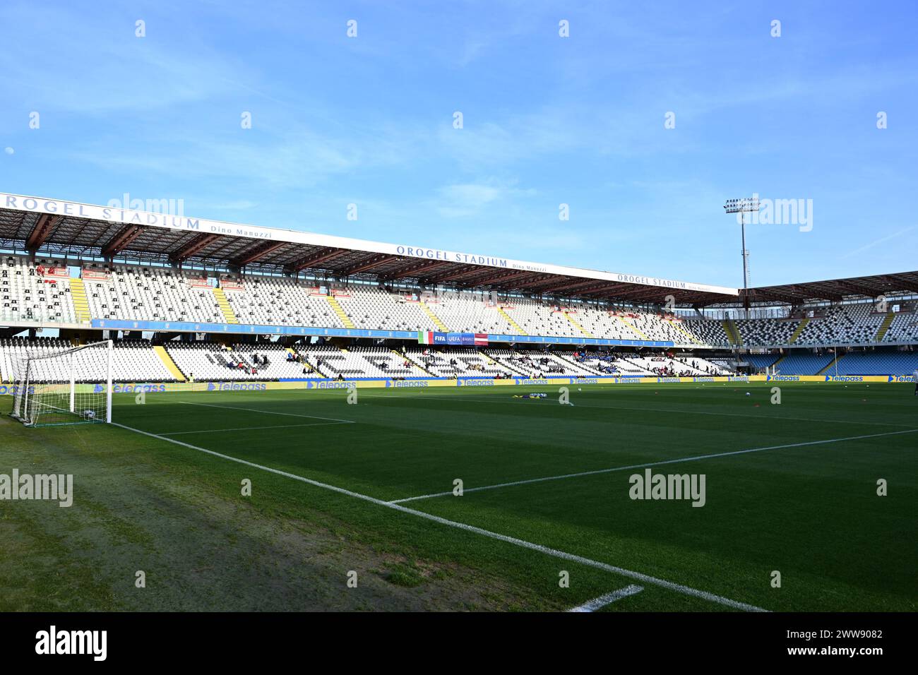 Cesena, Italia. 22 marzo 2024. Lo stadio Cesena Oragel Dino Manuzzi ospita la nazionale italiana Under 21 contro la Lettonia per una partita di qualificazione per Euro2025 durante EURO 2025 U21 - QUALIFICAZIONI - Italia contro Lettonia, Campionato europeo di calcio a Cesena, Italia, 22 marzo 2024 credito: Agenzia fotografica indipendente/Alamy Live News Foto Stock