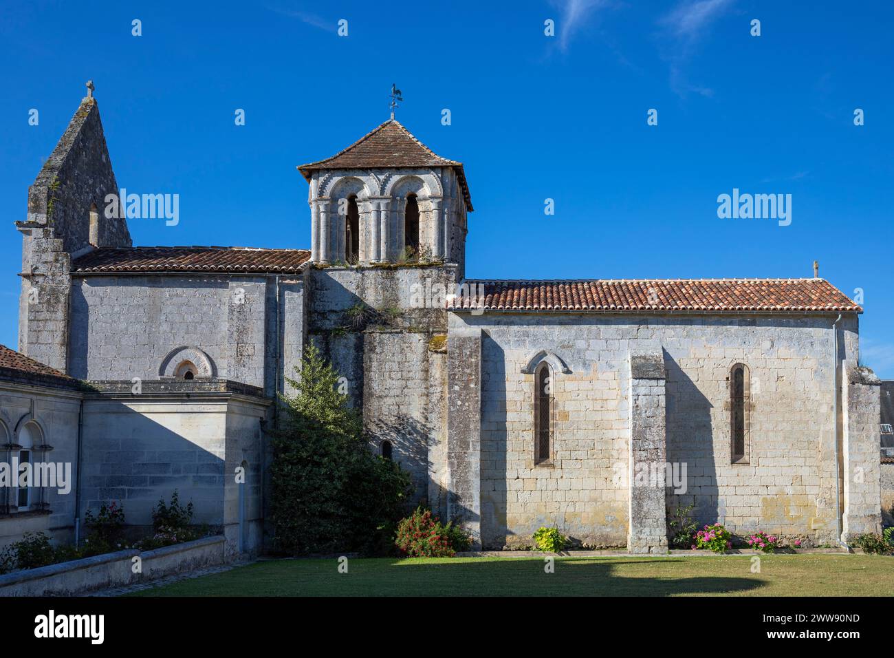Francia, Nouvelle-Aquitaine, Chiesa parrocchiale di Saint-Brice (Église Paroissiale Saint-Brice) nel dipartimento della Charente Foto Stock