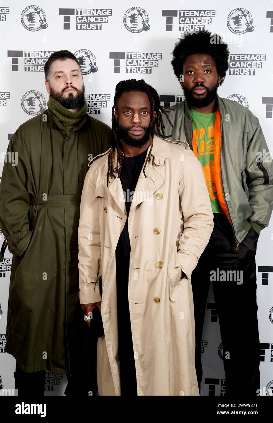 I giovani Padri nel backstage prima della loro esibizione alla Royal Albert Hall di Londra come parte dello spettacolo Teenage Cancer Trust. Data foto: Venerdì 22 marzo 2024. Foto Stock