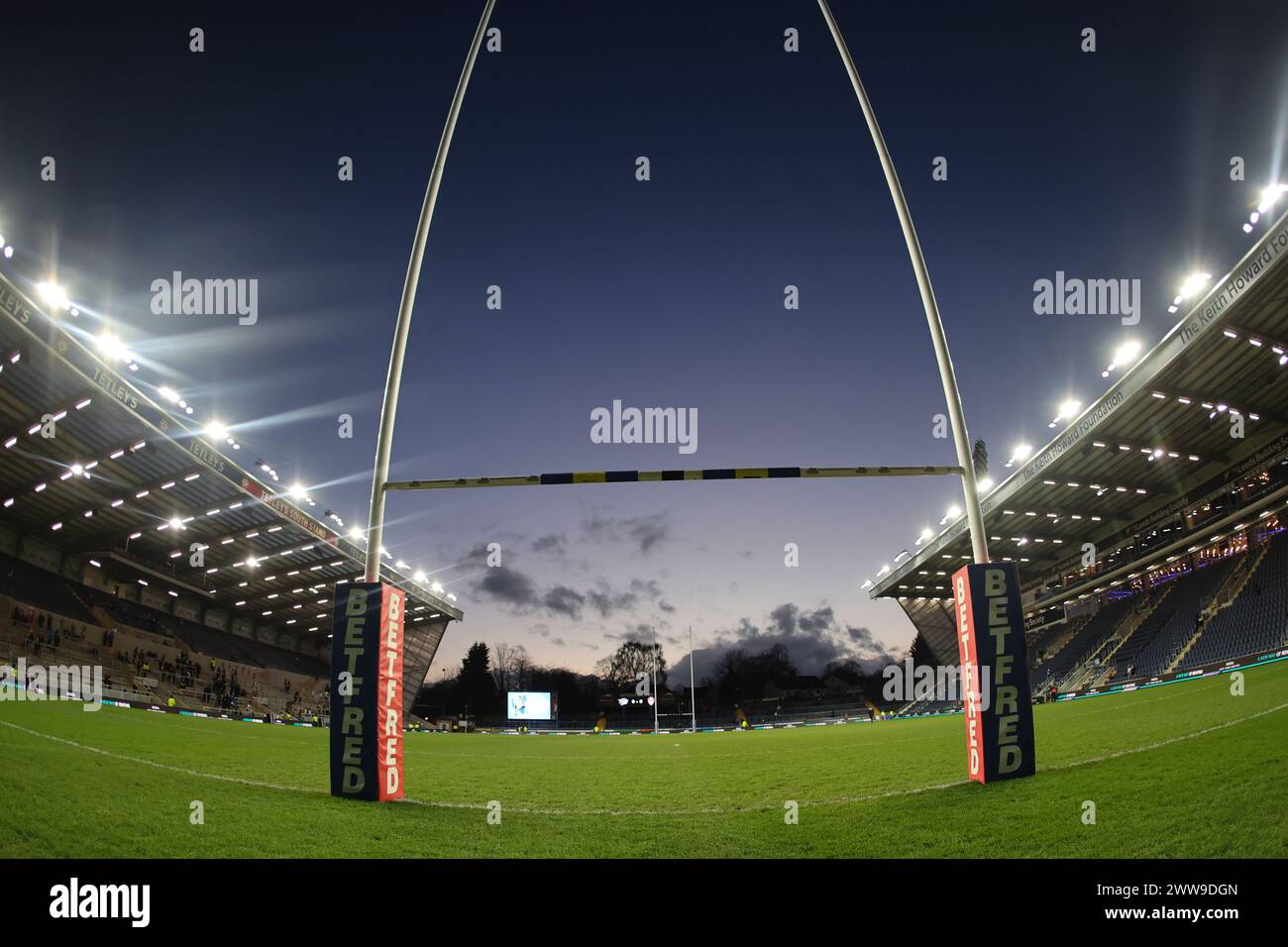 Leeds, Regno Unito. 22 marzo 2024. AMT Headingley Rugby Stadium, Leeds, West Yorkshire, 22 marzo 2024. Betfred Challenge Cup Leeds Rhinos vs St Helens. Vista generale dello stadio AMT Headingley Rugby Stadium credito: Touchlinepics/Alamy Live News Foto Stock
