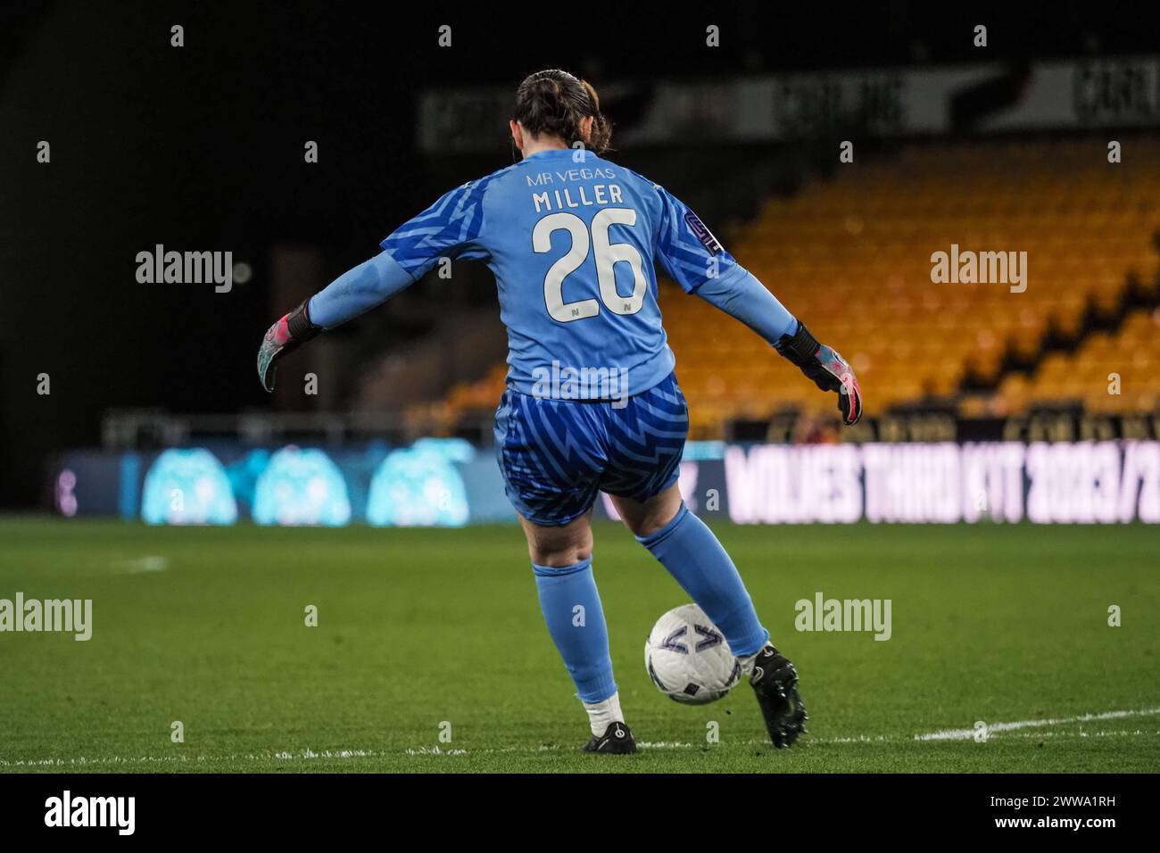 Wolverhampton, Regno Unito. 22 marzo 2024. Wolverhampton, Inghilterra, 22 marzo 2024: Portiere Anna Miller (26 West Brom) calcio goal durante la partita di fa Womens National League tra Wolverhampton Wanderers e West Bromwich Albion al Molineux Stadium di Wolverhampton, Inghilterra (Natalie Mincher/SPP) credito: SPP Sport Press Photo. /Alamy Live News Foto Stock