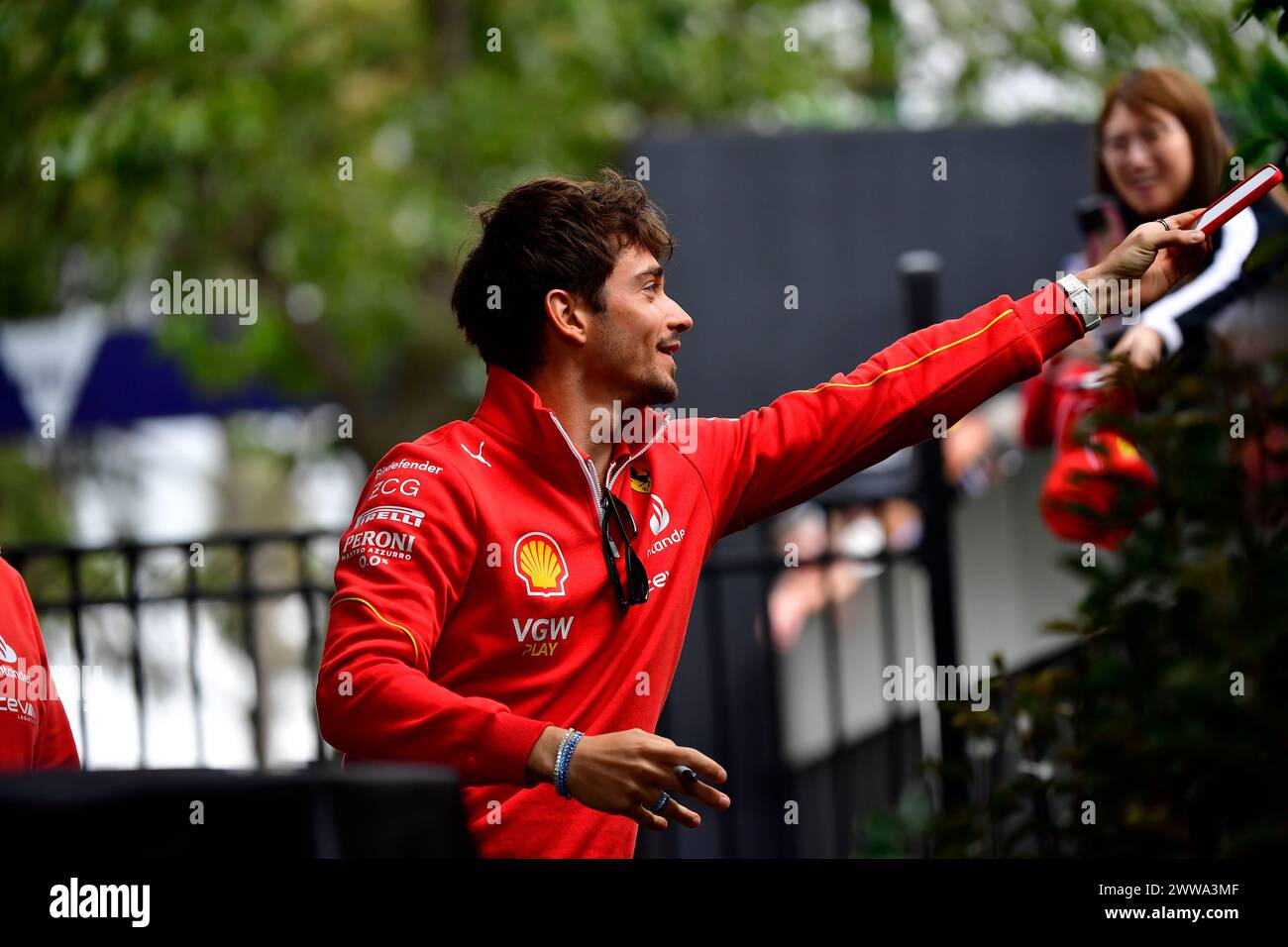 MELBOURNE, AUSTRALIA, 25 febbraio 2024. Nella foto: 16 Charles Leclerc (MCO) Scuderia Ferrari nel paddock al FIA Formula 1 Rolex Australian Grand Prix 2024 3° round dal 22 al 24 marzo presso l'Albert Park Street Circuit di Melbourne, Australia. Crediti: Karl Phillipson/Alamy Live News Foto Stock