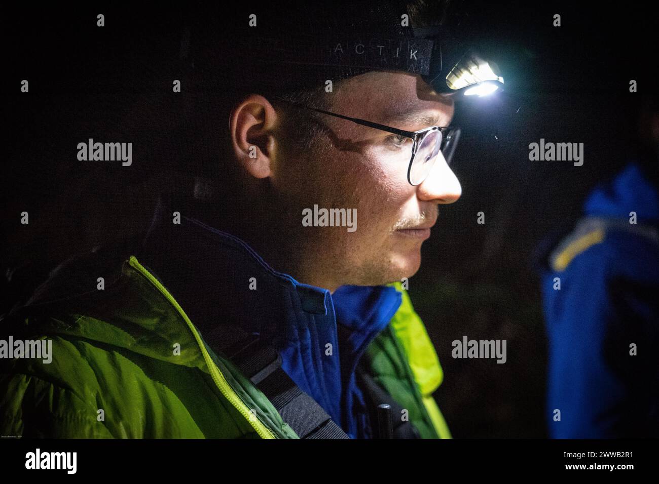 Rapporto su un dispositivo di salvataggio specializzato in difficile accesso alle montagne. Foto Stock