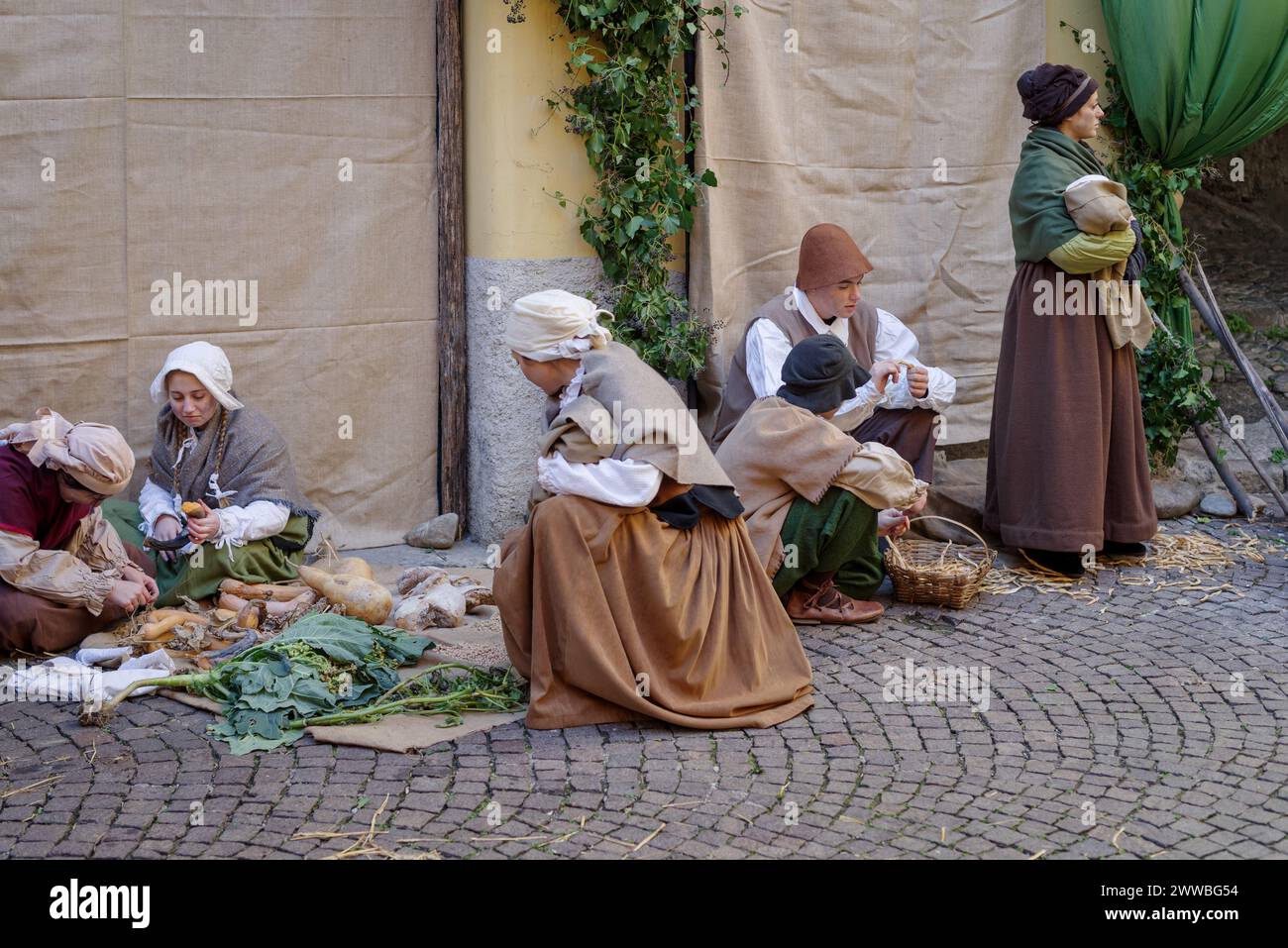 Rievocazione storica nel centro storico di Taggia, in Liguria Foto Stock