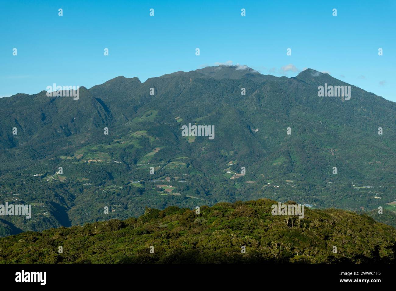 Il vulcano Barú è l'altitudine più alta di Panama e uno dei più alti dell'America centrale, con un'altezza di 3475 m sul livello del mare - foto stock Foto Stock