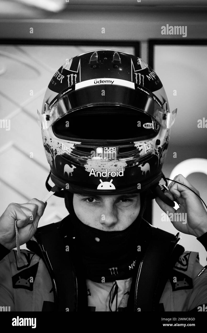 Melbourne, Victoria, Australia. 23 marzo 2024. MELBOURNE, AUSTRALIA - 23 MARZO: Oscar Piastri dell'Australia guida la McLaren MCL38 durante la terza prova del Gran Premio d'Australia 2024 all'Albert Park di Melbourne, Australia (Credit Image: © Chris Putnam/ZUMA Press Wire) SOLO PER USO EDITORIALE! Non per USO commerciale! Crediti: ZUMA Press, Inc./Alamy Live News Foto Stock