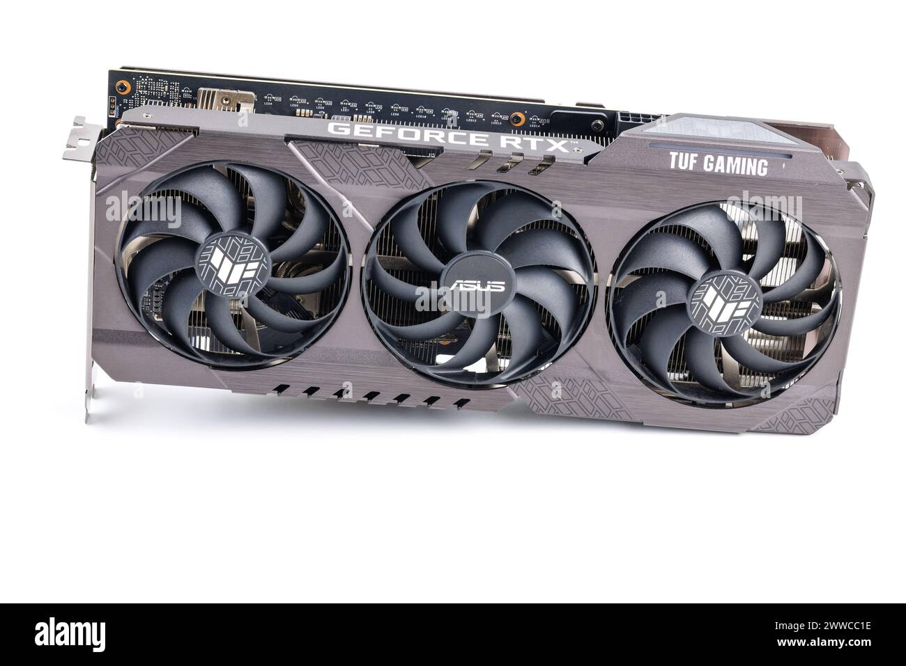 Scheda grafica NVIDIA RTX 3060 OC 12g TUF Gaming su sfondo bianco Foto Stock